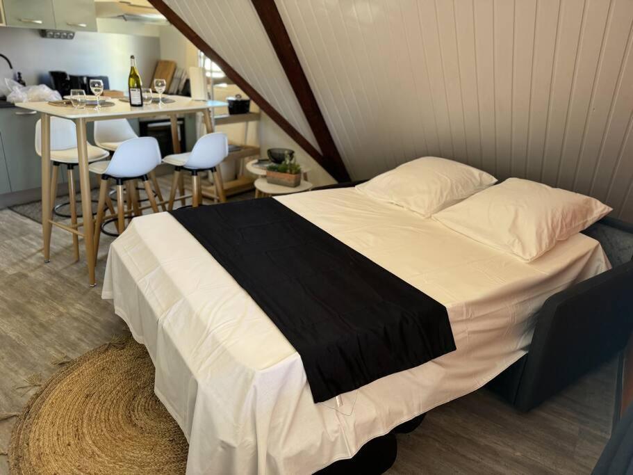 ルミール＝モンジョリーT2 Le Cosy, Au Coeur De Montjoly, Parking, Climアパートメント エクステリア 写真
