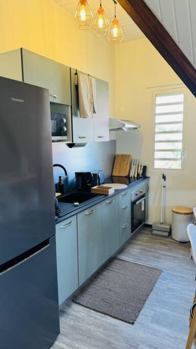 ルミール＝モンジョリーT2 Le Cosy, Au Coeur De Montjoly, Parking, Climアパートメント エクステリア 写真