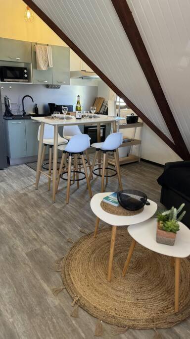 ルミール＝モンジョリーT2 Le Cosy, Au Coeur De Montjoly, Parking, Climアパートメント エクステリア 写真